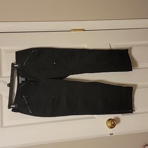 Ann Taylor pants ..zippered pockets..size 6